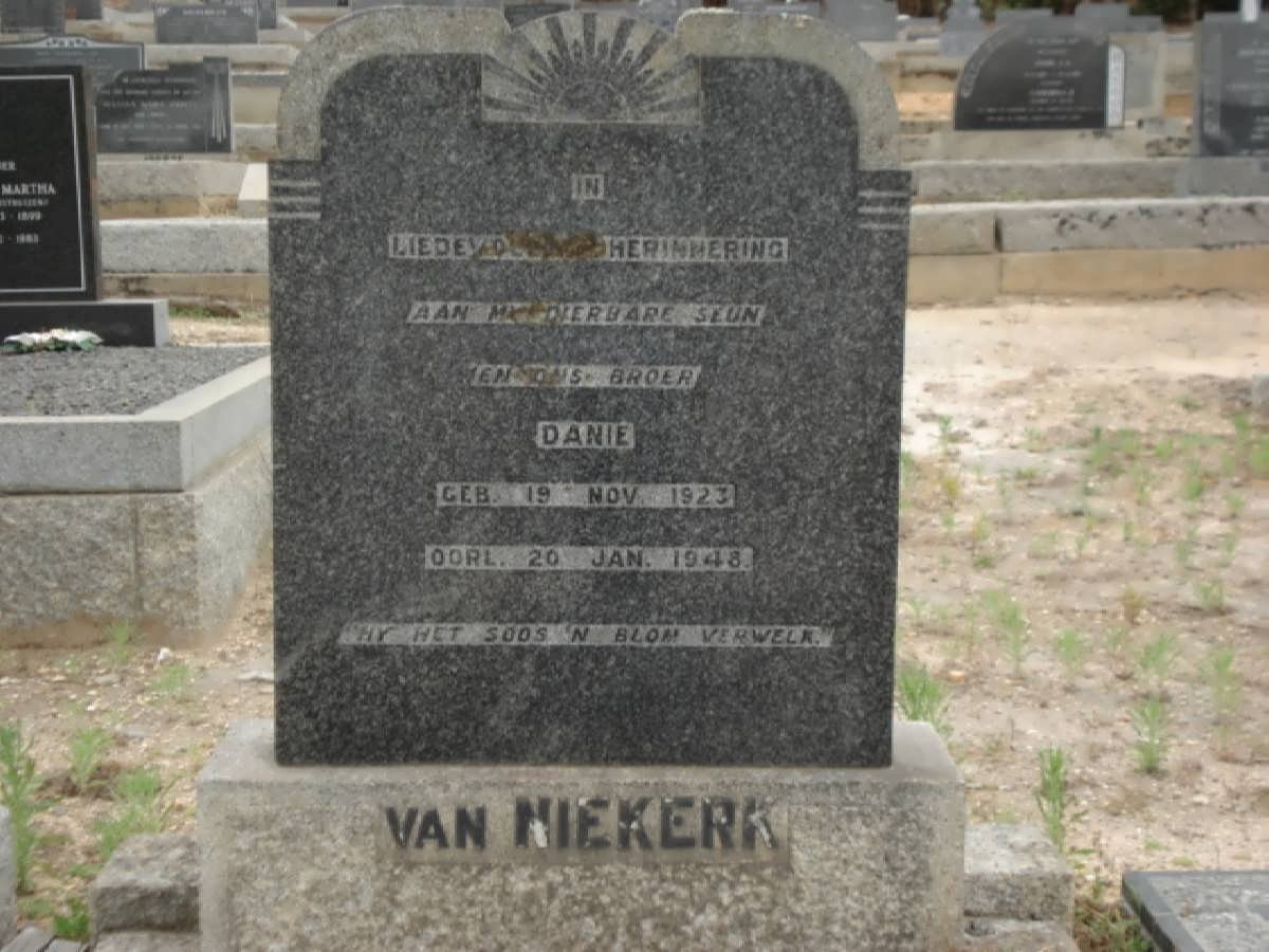 NIEKERK Danie, van 1923-1948