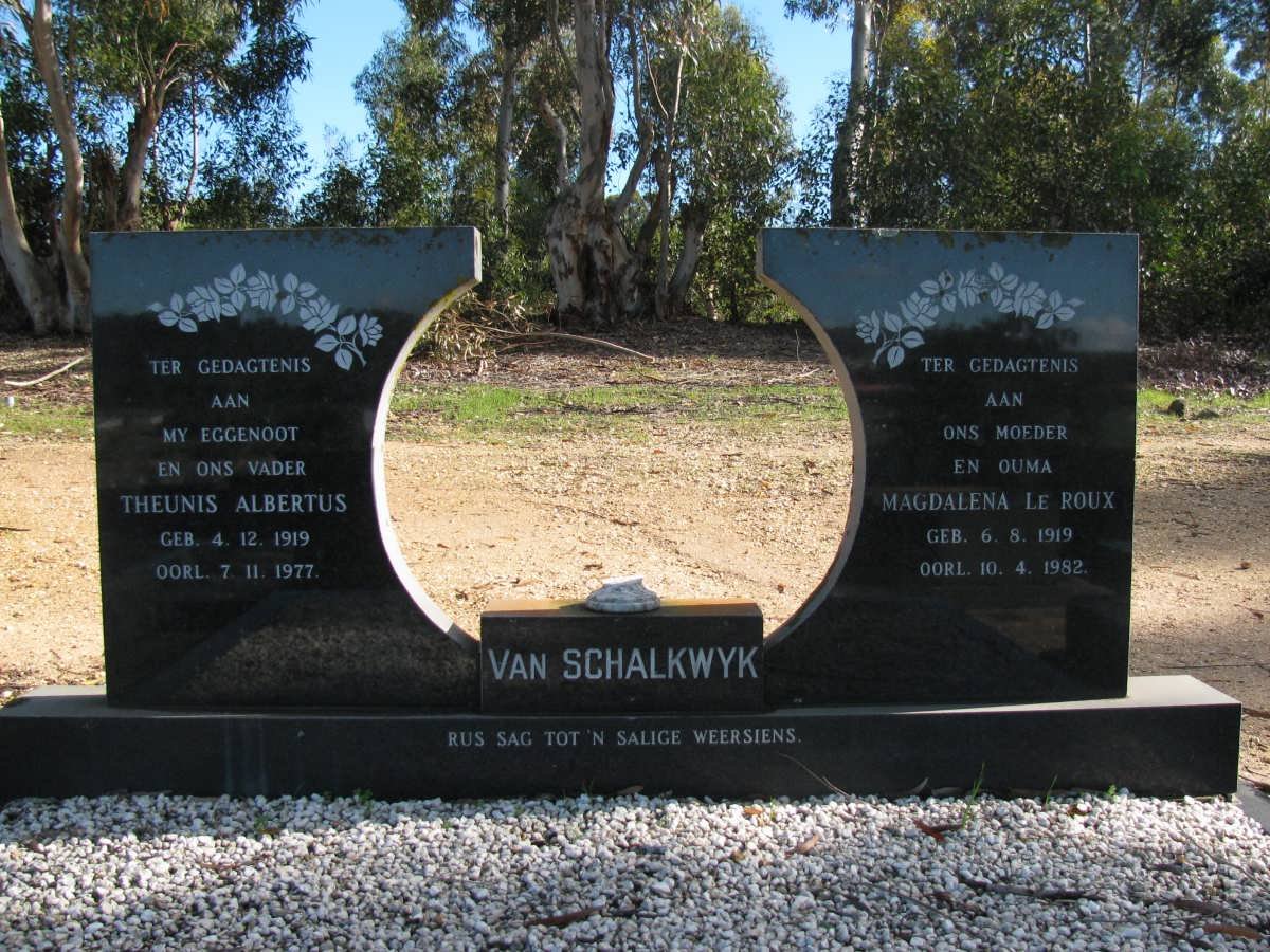 SCHALKWYK Theunis Albertus, van 1919-1977 &amp; Magdalena LE ROUX 1919-1982