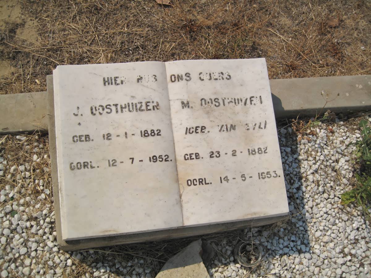 OOSTHUIZEN J. 1882-1952 &amp; M. VAN ZYL 1882-1953