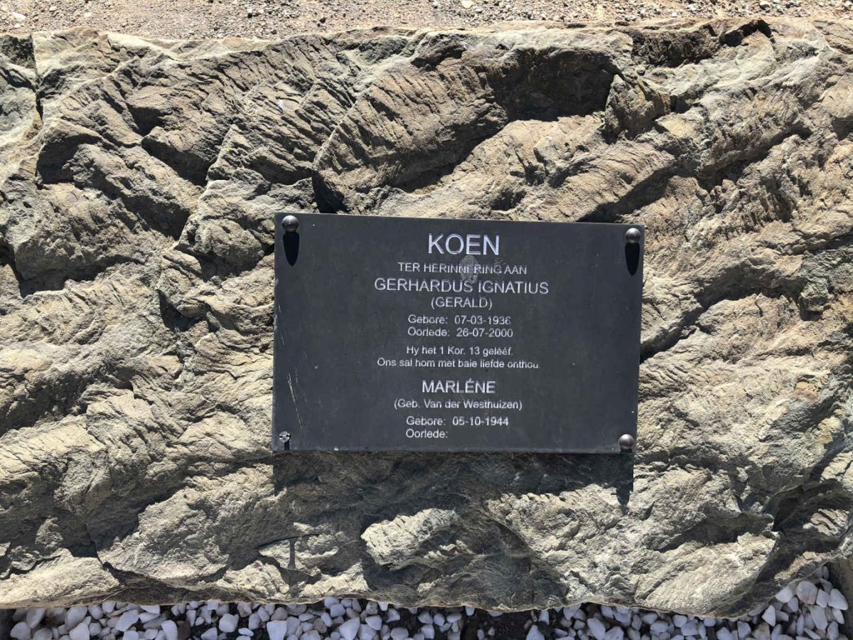 KOEN Gerhardus Ignatius 1936-2000 &amp; Marlene VAN DER WESTHUIZEN 1944-