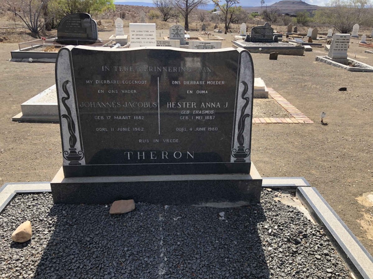 THERON Johannes Jacobus 1882-1962 &amp; Hester Anna ERASMUS 1887-1980