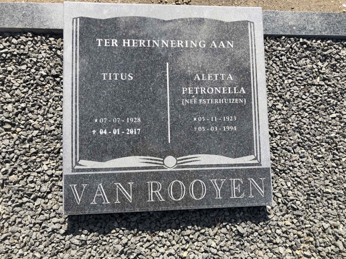 ROOYEN Titus, van 1928-2017 &amp; Aletta Petronella ESTERHUIZEN 1923-1994