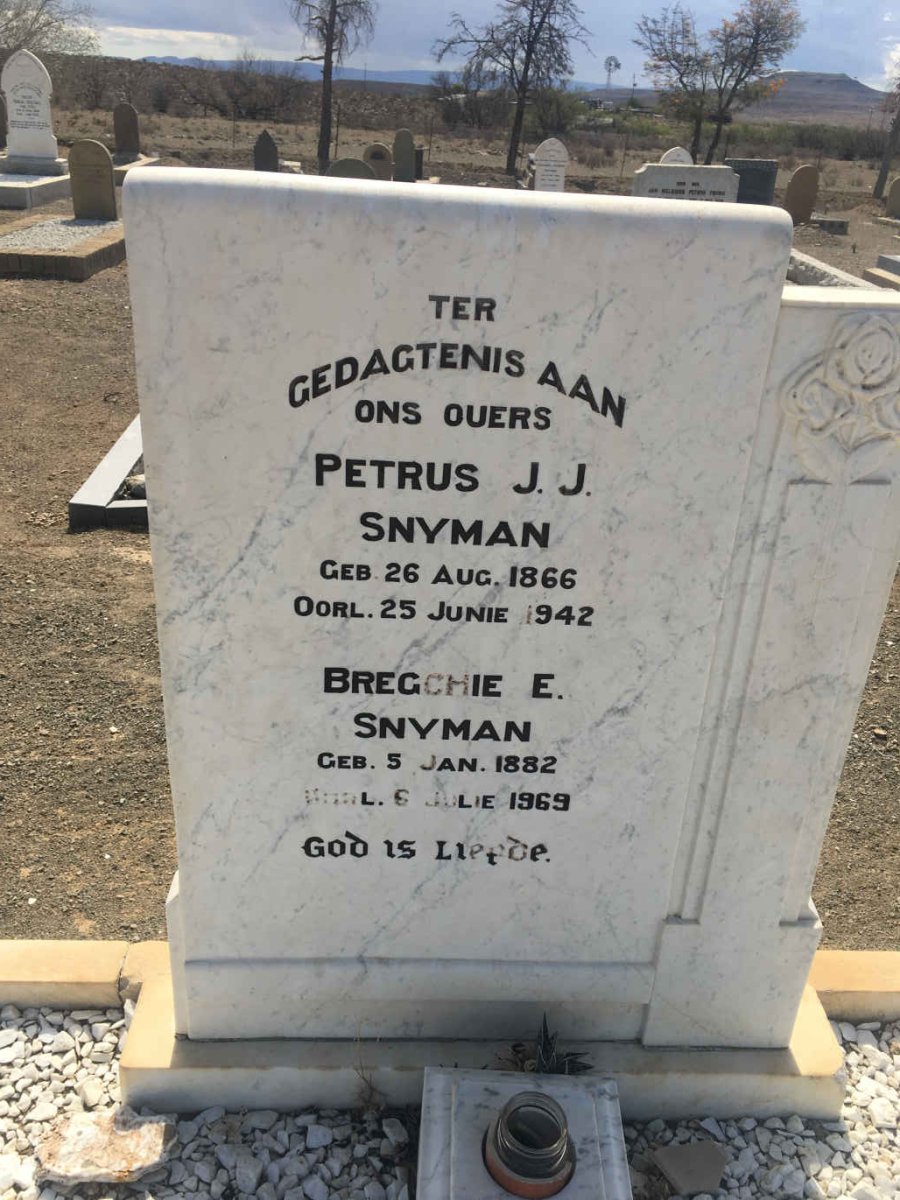 SNYMAN Petrus J.J. 1866-1942 &amp; Bregchie E. 1882-1969