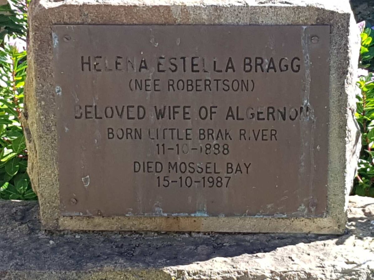 BRAGG Helena Estella nee ROBERTSON 1888-1987