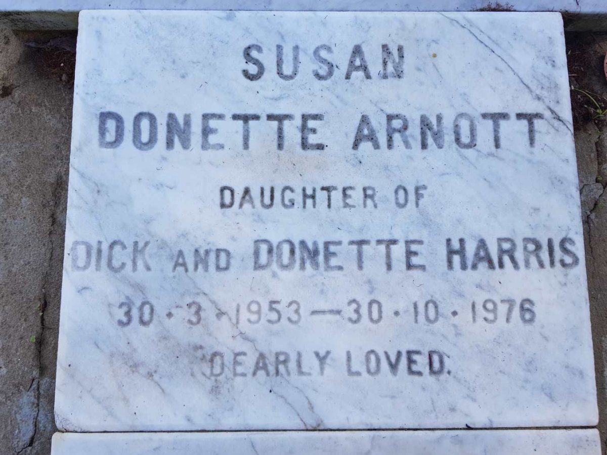 ARNOTT Susan Donette nee HARRIS 1953-1976