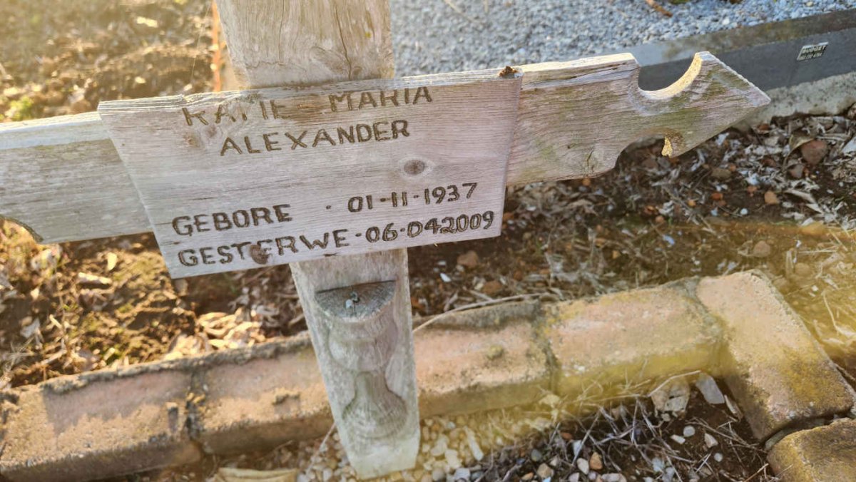 ALEXANDER Katie Maria 1937-2009