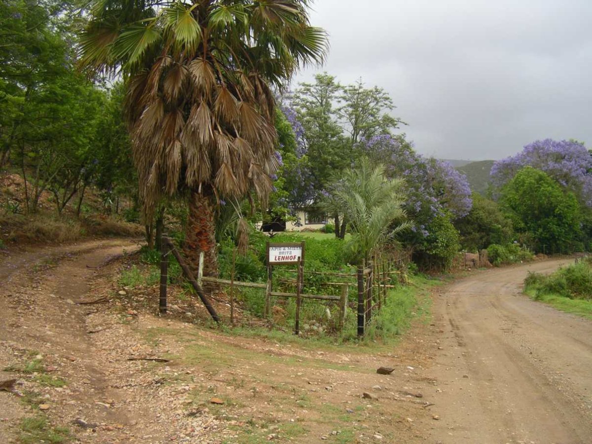 1. Entrance to the farm Lenhof in the Herbertsdale district