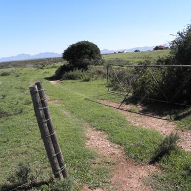 Western Cape, MOSSEL BAY district, Baakfontein 239 farm, cemetery_3