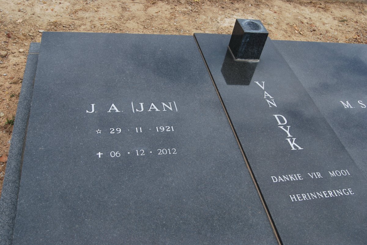 DYK J.A., van 1921-2012