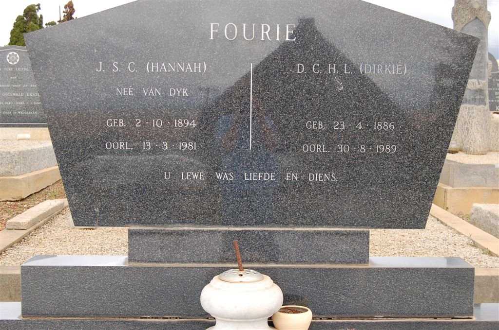 FOURIE D.C.H.L. 1886-1989 &amp; J.S.C. VAN DYK 1894-1981