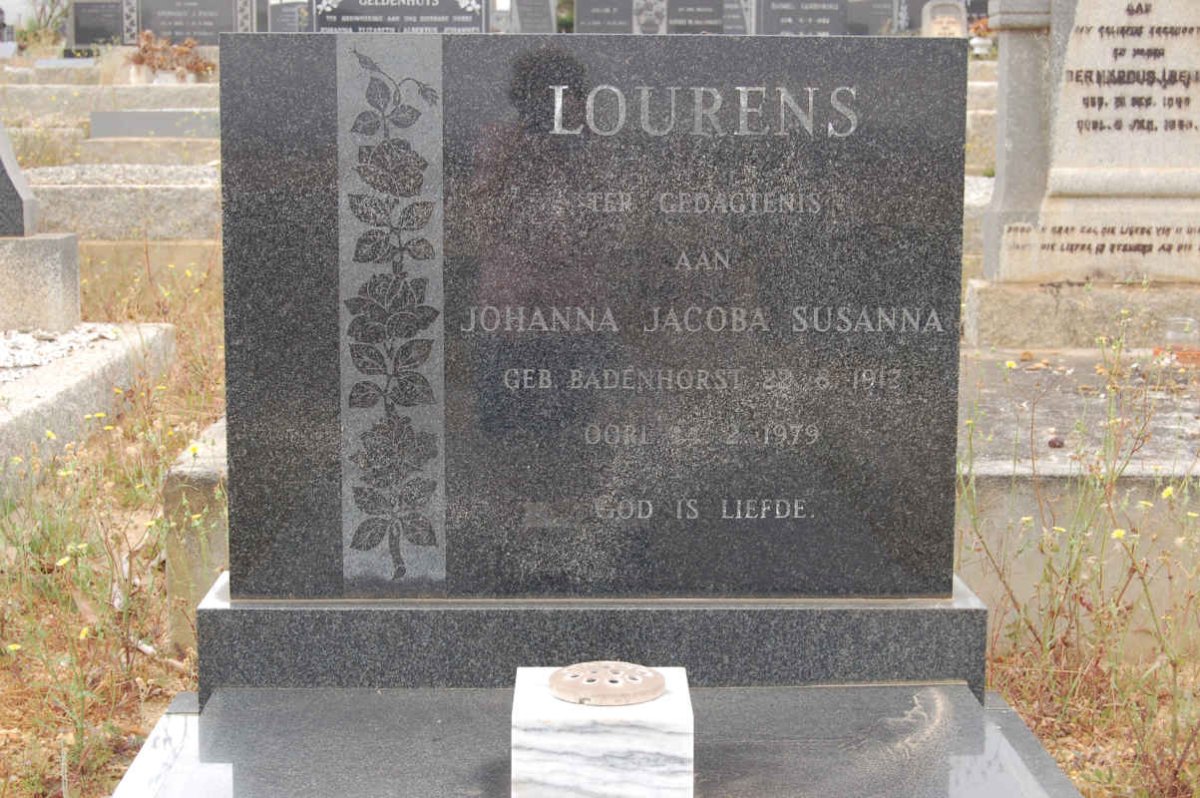 LOURENS Johanna Jacoba Susanna nee BADENHORST 191?-1979