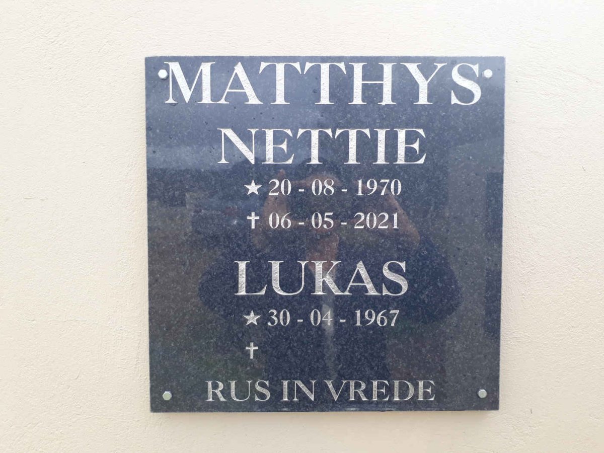 MATTHYS Lukas 1967- &amp; Nettie 1970-2021