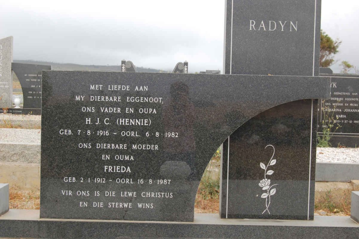 RADYN H.J.C. 1916-1982 &amp; Frieda 1912-1987