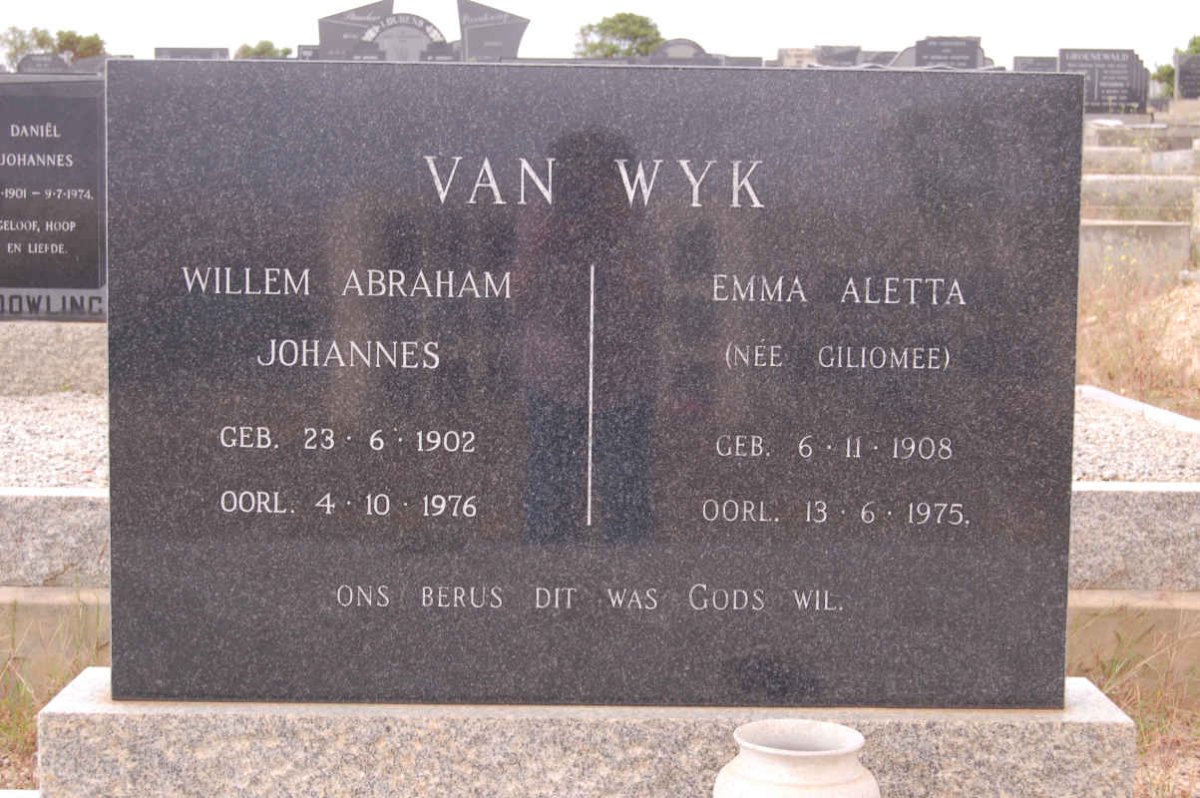WYK Willem Abraham Johannes, van 1902-1976 &amp; Emma Aletta GILIOMEE 1908-1975