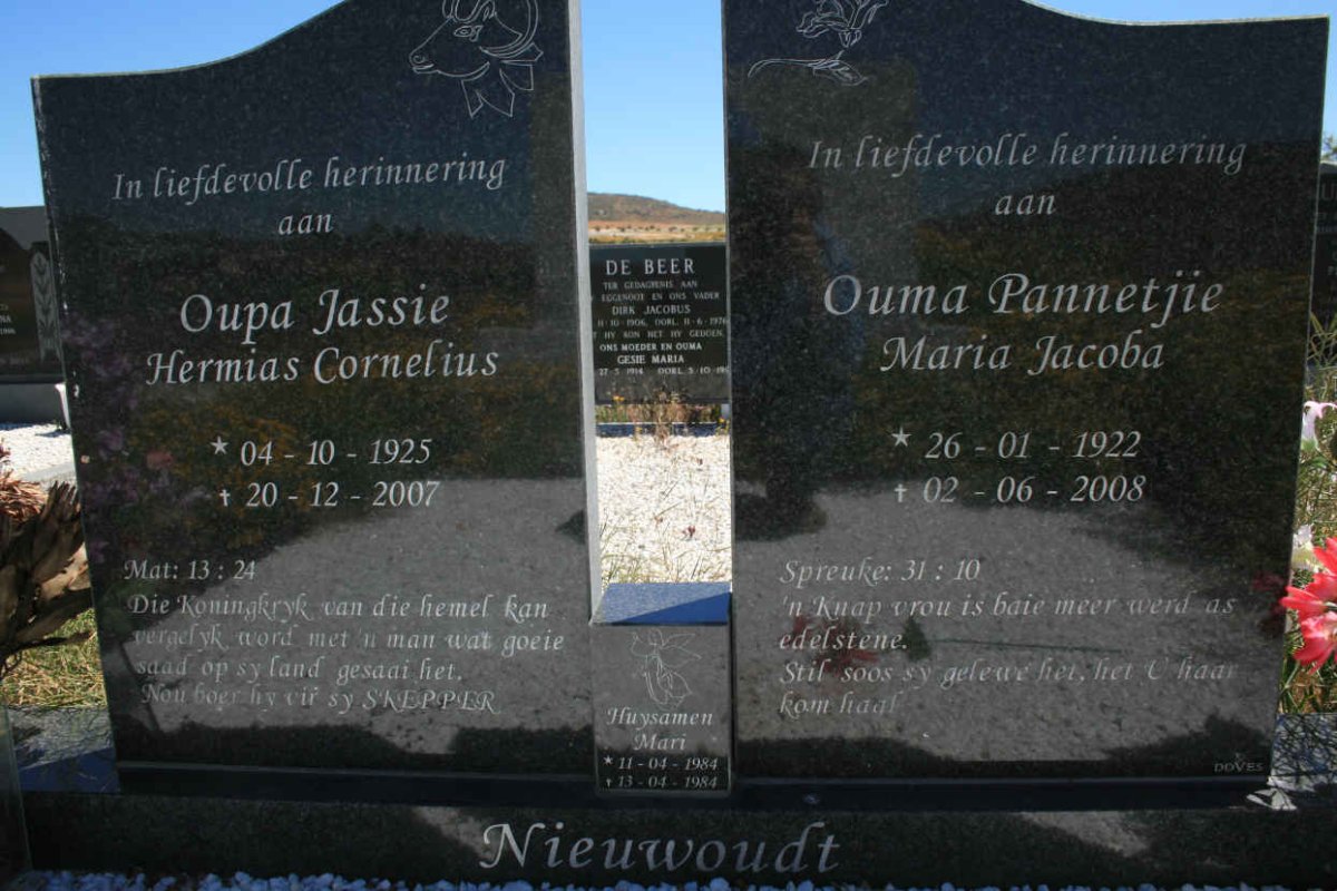 NIEUWOUDT Hermias Cornelius 1925-2007 &amp; Maria Jacoba 1922-2008