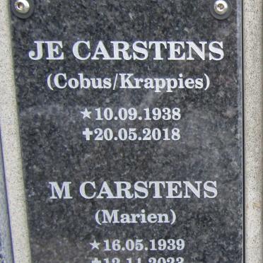 CARSTENS J.E. 1938-2018 & M. 1939-2023