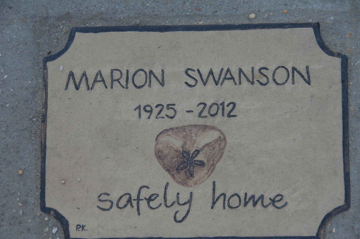 SWANSON Marion 1925-2012