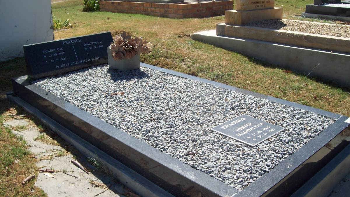 ERASMUS Ockert C.O. 1931-2007 &amp; Dorothea P. 1937-2019 :: ERASMUS Hester Magdalena 1962-2007