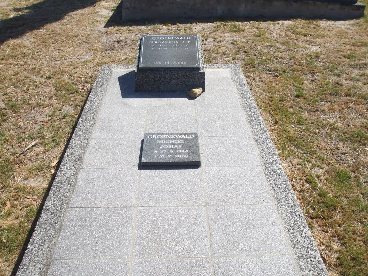 GROENEWALD Bernardus J.P. 1911-1994 &amp; Magrietha W.J. 1916-2014 :: GROENEWALD Michiel Josias 1944-2002