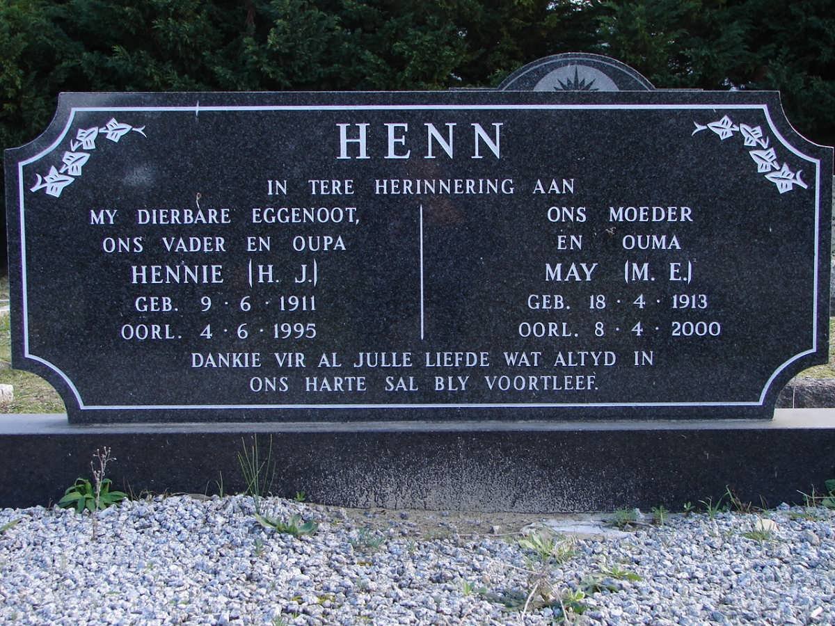 HENN H.J. 1911-1995 &amp; M.E. 1913-2000