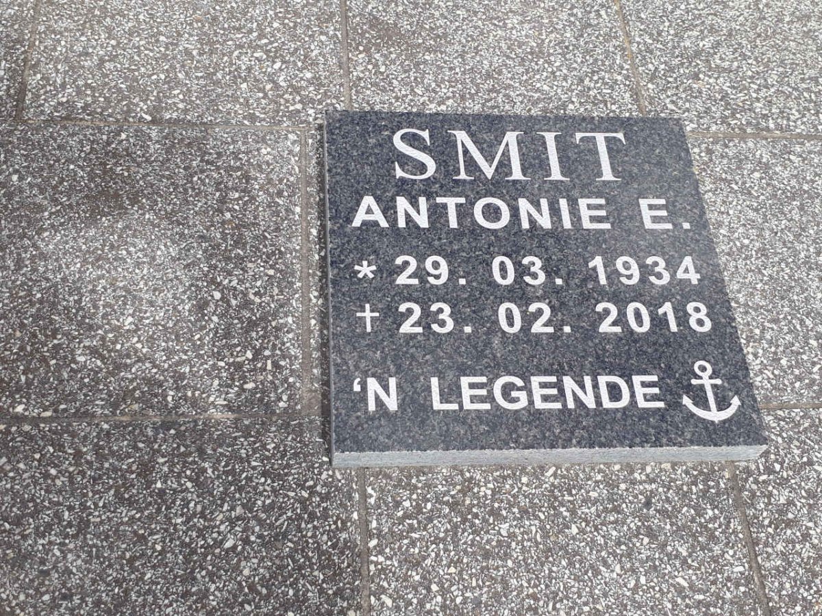 SMIT Antonie E. 1934-2018