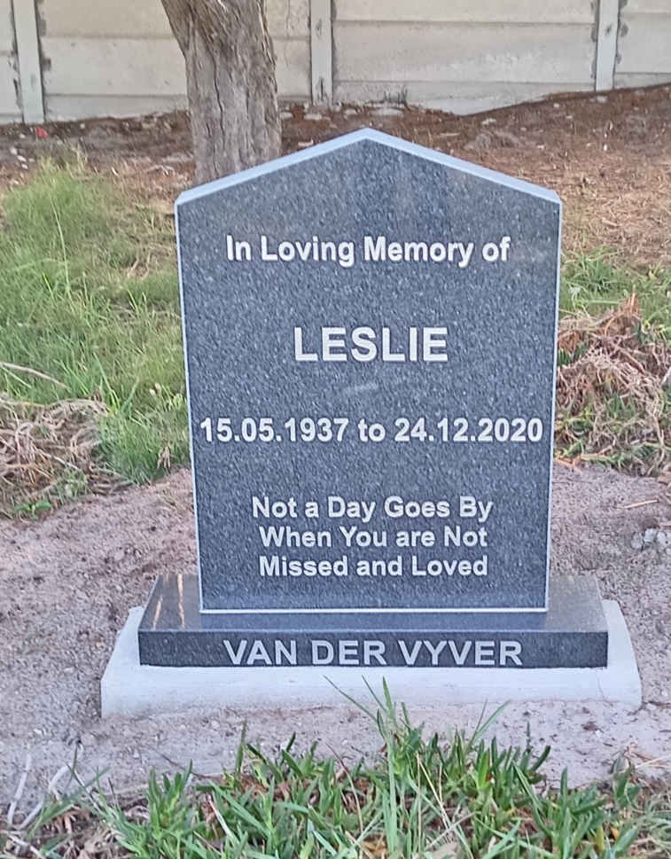 VYVER Leslie, van der 1937-2020