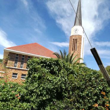 Western Cape, OUDTSHOORN, NG Kerk Oudtshoorn-Wes, Muur van herinnering
