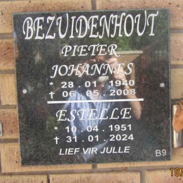 BEZUIDENHOUT Pieter Johannes 1940-2008 & Estelle 1951-2024