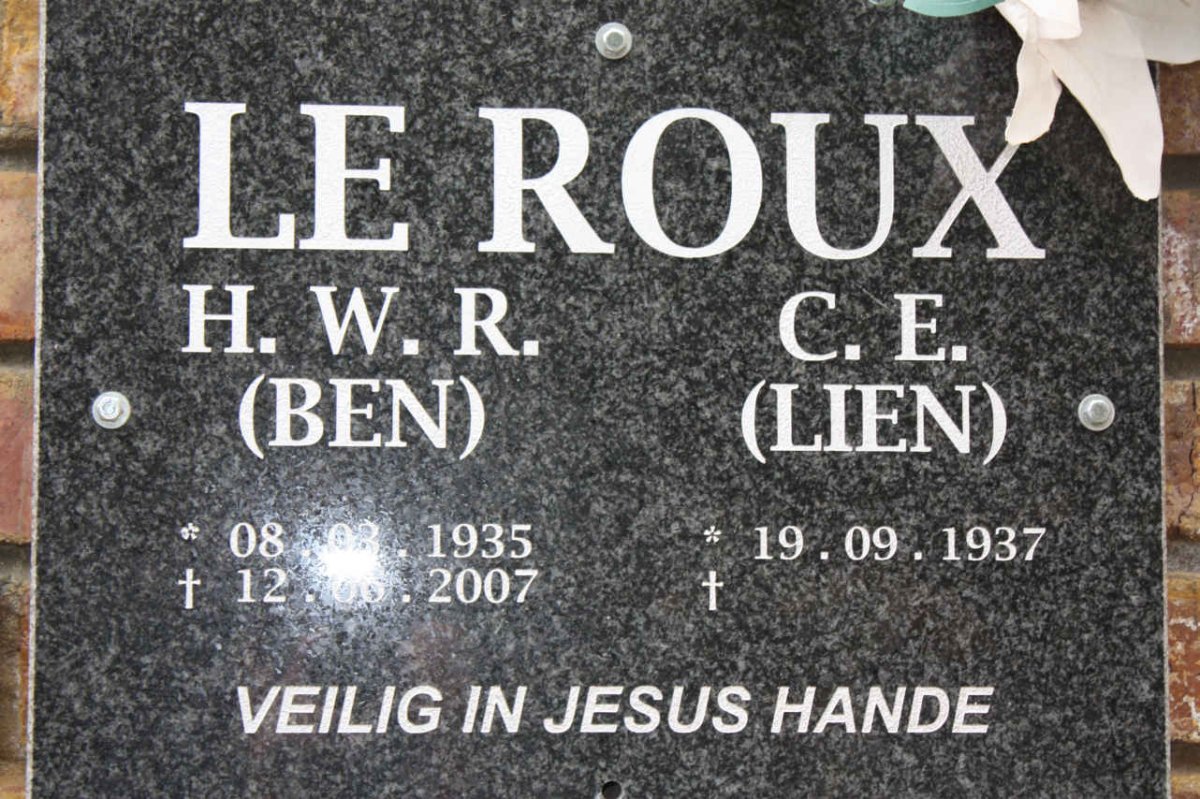 ROUX H.W.R., le 1935-2007 &amp; C.E. 1937-