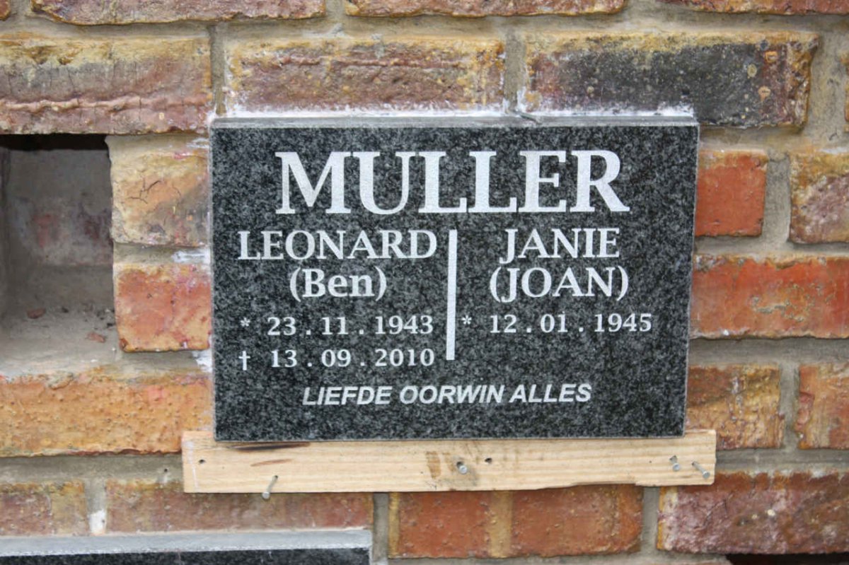 MULLER Leonard 1943-2010 &amp; Janie 1945-