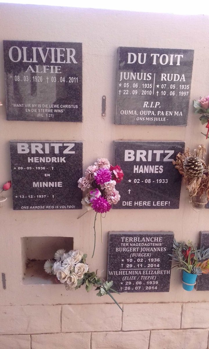 TOIT Junuis, du 1935-2010 &amp; Ruda 1935-1997