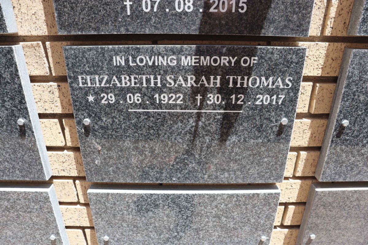THOMAS Elizabeth Sarah 1922-2017