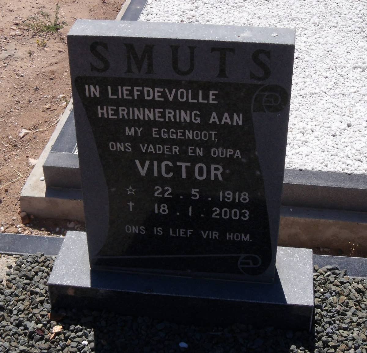 ? Victor 1918-2003