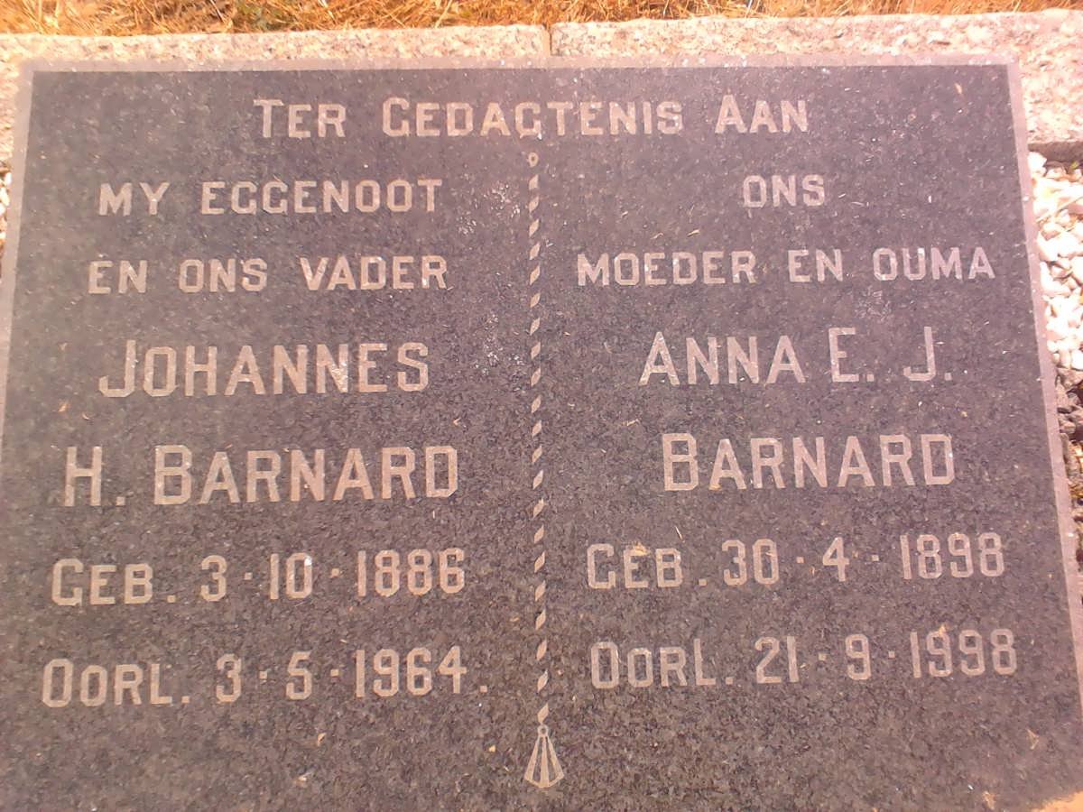 BARNARD Johannes H. 1886-1964 &amp; Anna E.J. 1898-1998