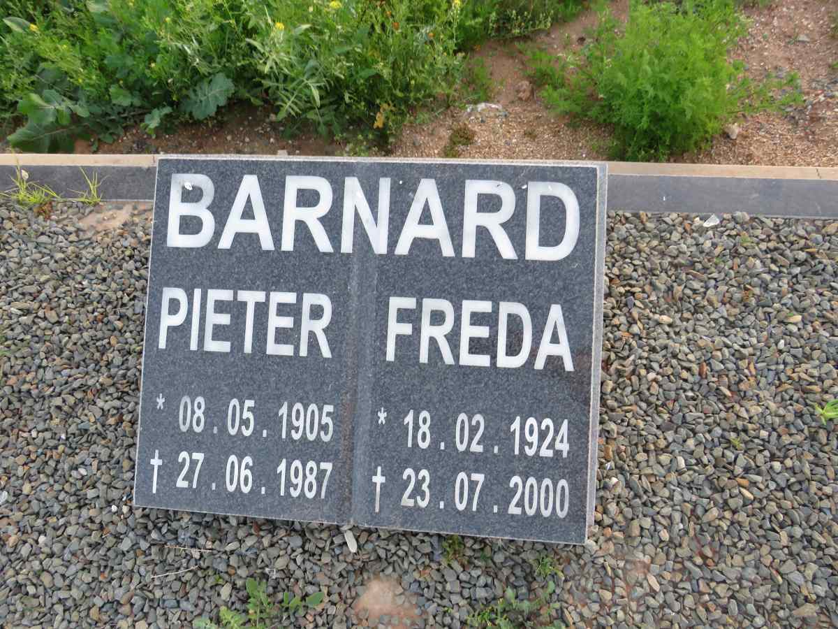 BARNARD Pieter 1905-1987 & Freda 1924-2000