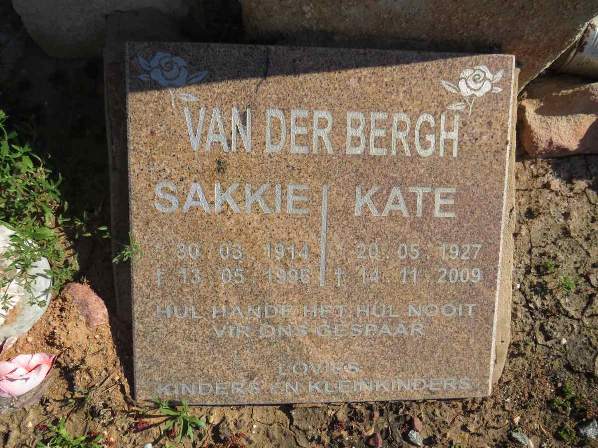 BERGH Sakkie, van der 1914-1996 & Kate 1927-2009