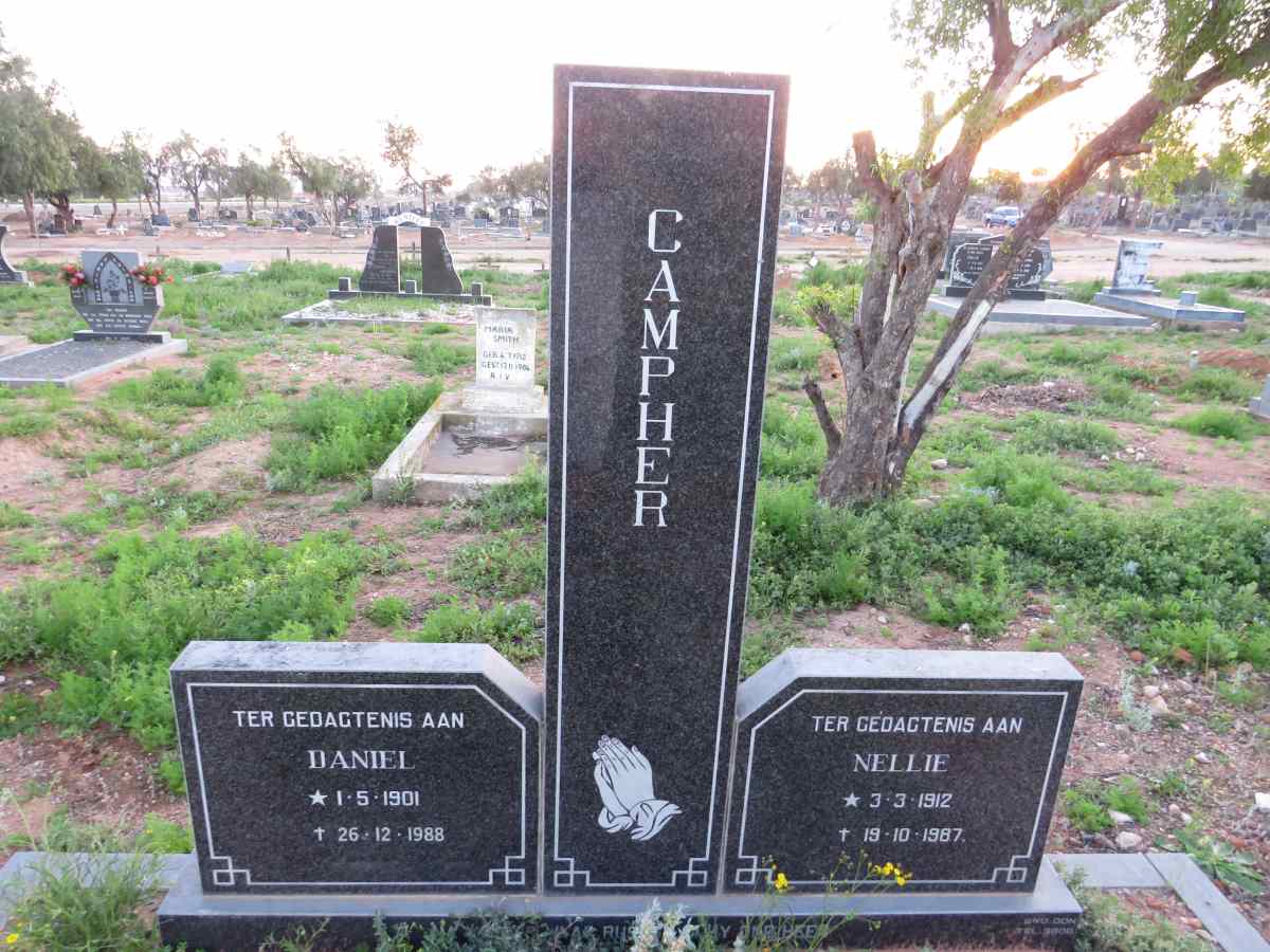 CAMPHER Daniel 1901-1988 & Nellie 1912-1987