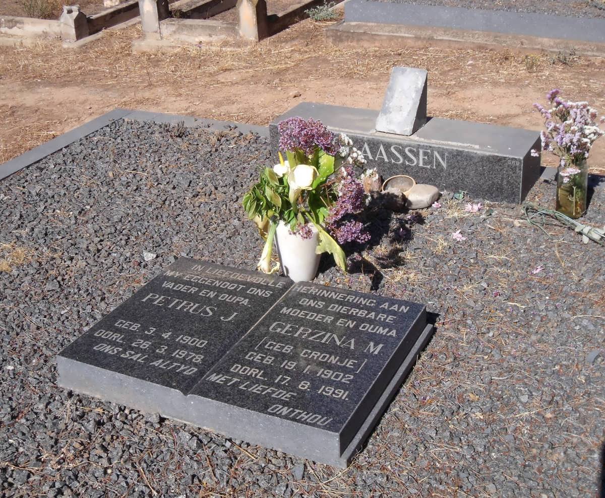 CLAASSEN Petrus J. 1900-1978 & Gerzina M. CRONJE 1902-1991