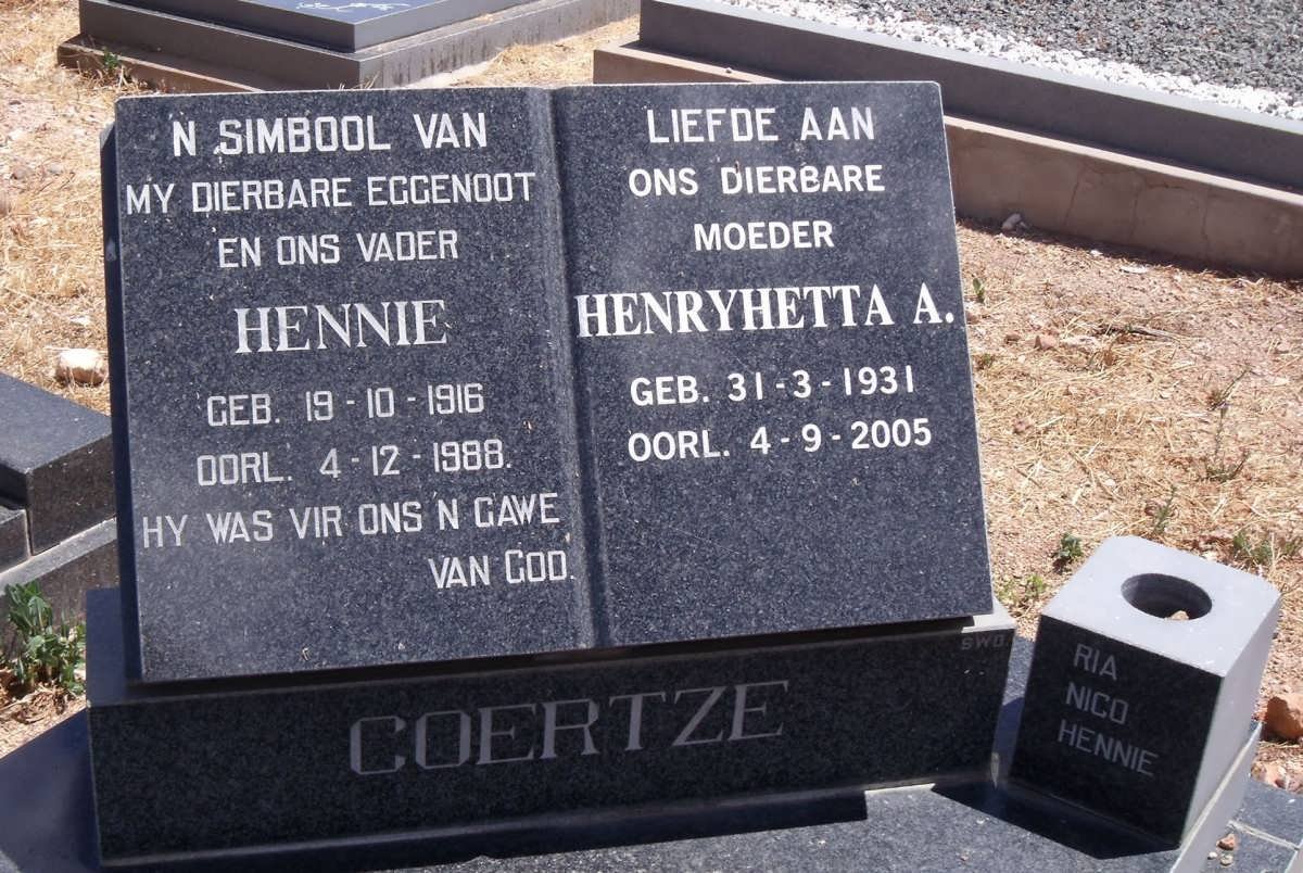 COERTZE Hennie 1916-1988 &amp; Henryhetta A. 1931-2005
