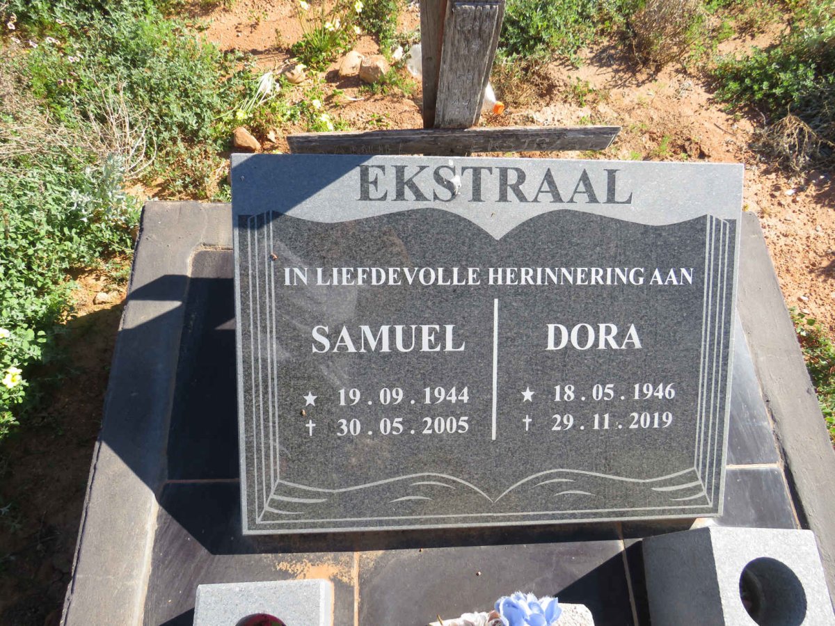 EKSTRAAL Samuel 1944-2005 & Dora 1946-2019