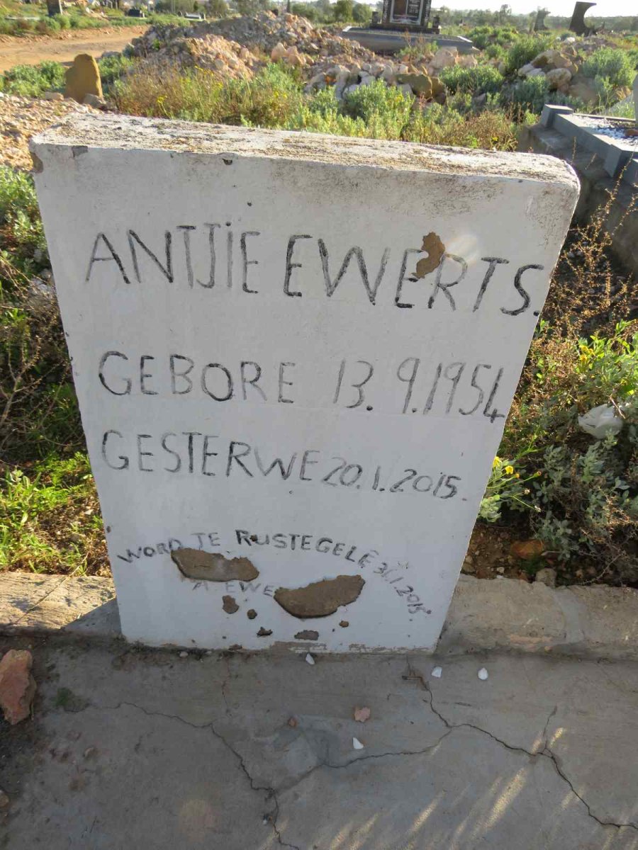 EWERTS Antjie 1954-2015