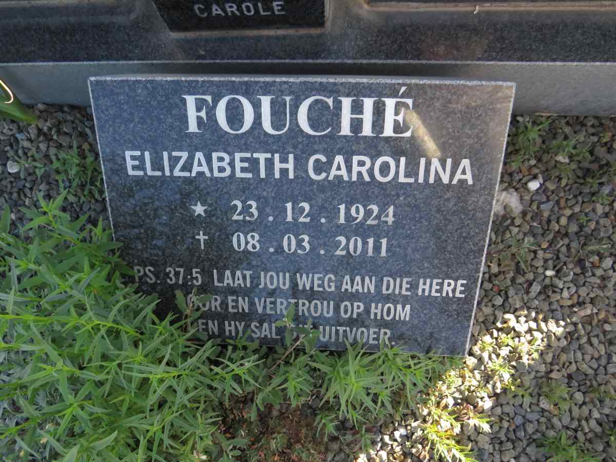 FOUCHE Elizabeth Carolina 1924-2011