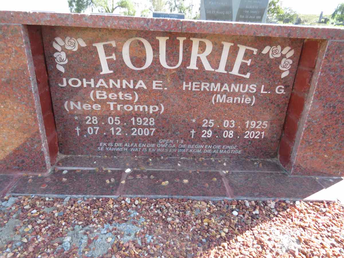 FOURIE Hermanus L.G. 1925-2021 & Johanna E. TROMP 1928-2007