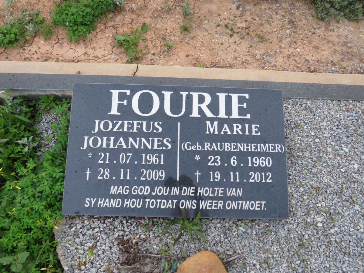 FOURIE Jozefus Johannes 1961-2009 & Marie RAUBENHEIMER 1960-2012