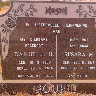 FOURIE Daniel J.H. 1909-1984 &amp; Susara M. 1917-1989