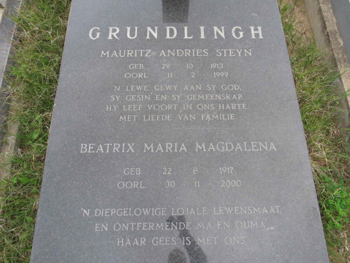 GRUNDLINGH Mauritz Andries Steyn 1913-1999 & Beatrix Maria Magdalena 1917-2000