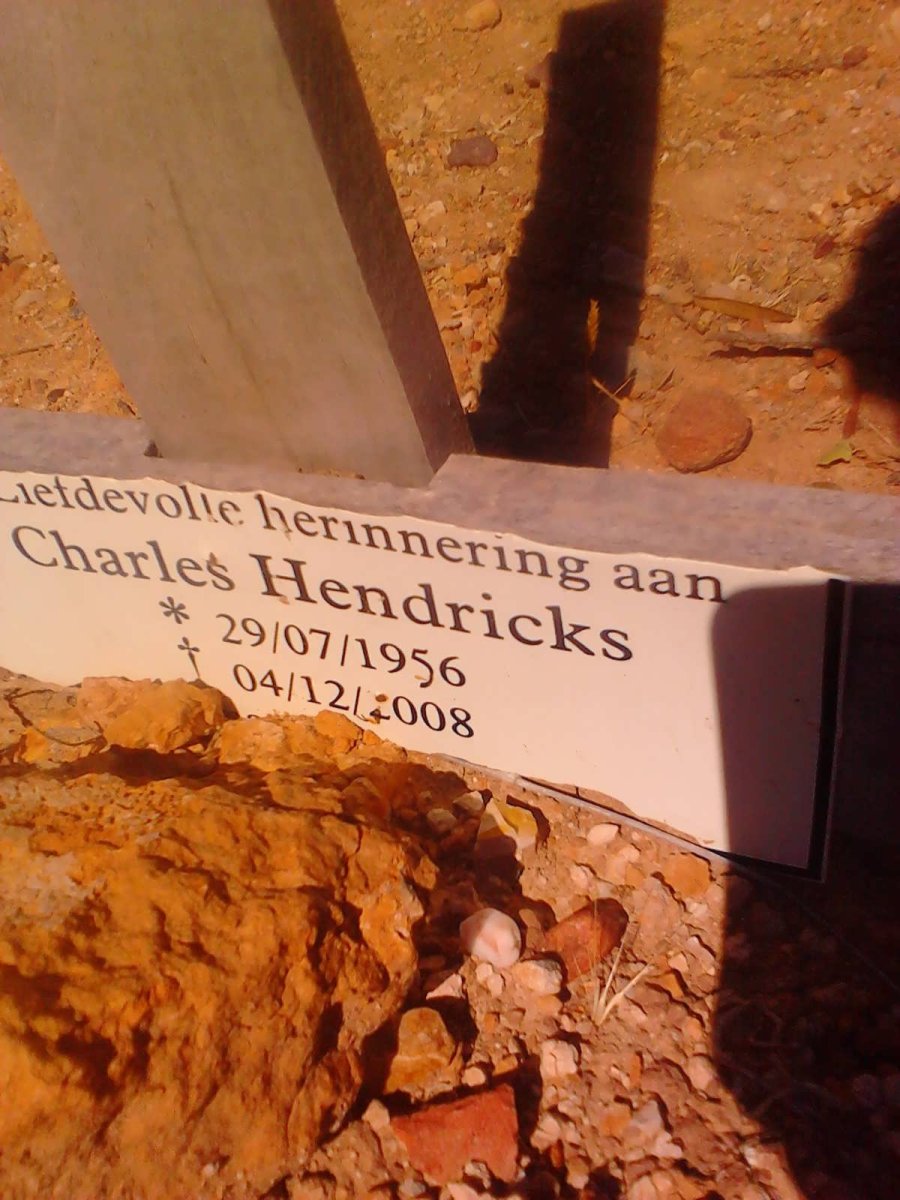 HENDRICKS Charles 1956-2008