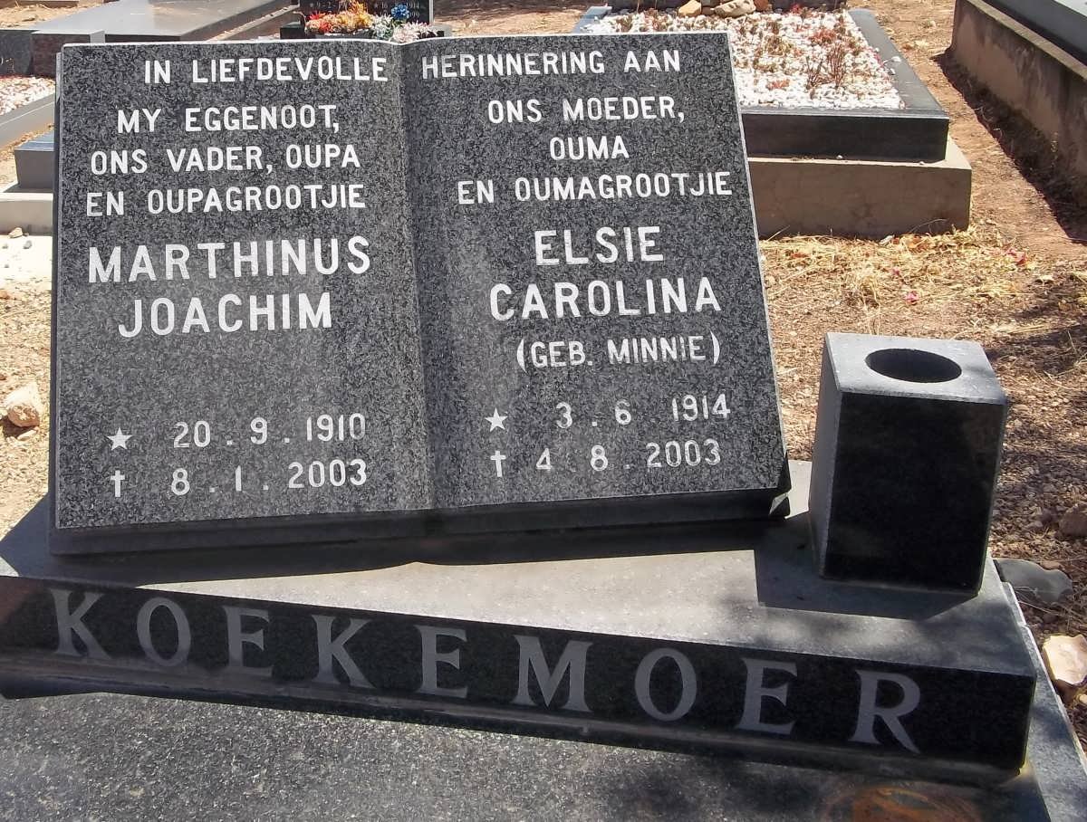 KOEKEMOER Marthinus Joachim 1910-2003 &amp; Elsie Carolina MINNIE 1914-2003