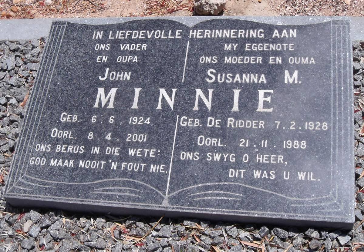 MINNIE John 1924-2001 &amp; Susanna M. 1928-1988