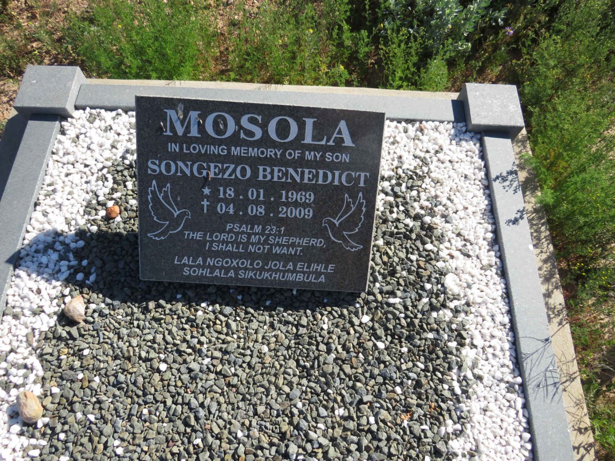MOSOLA Songezo Benedict 1969-2009